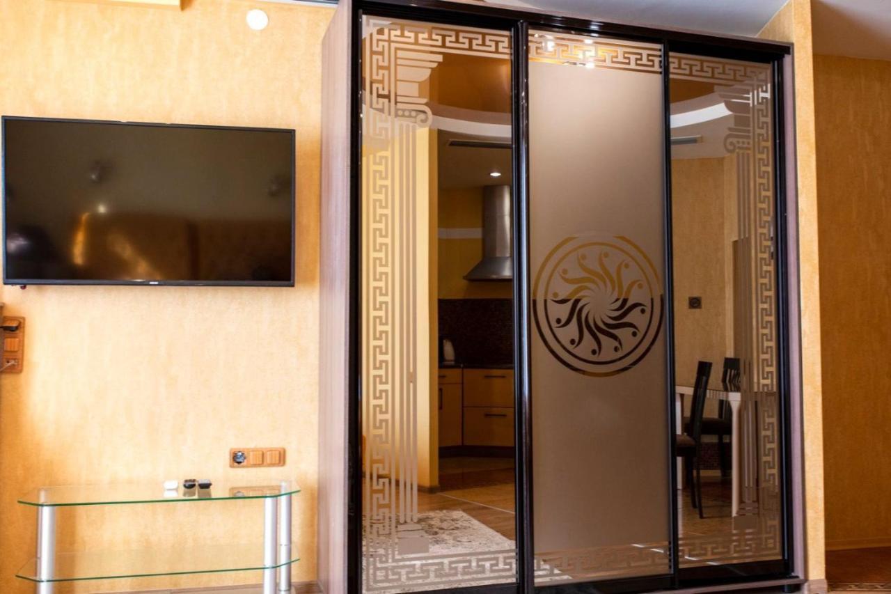 Seven Eleven Apartment Hotel In Most City Dnipro Luaran gambar